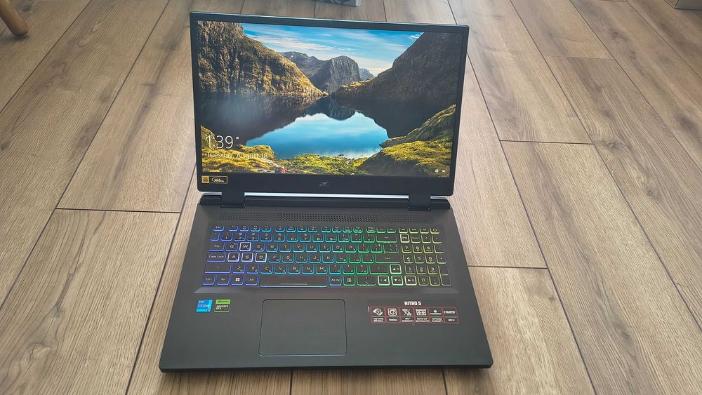 Acer Nitro 5 AN517-55