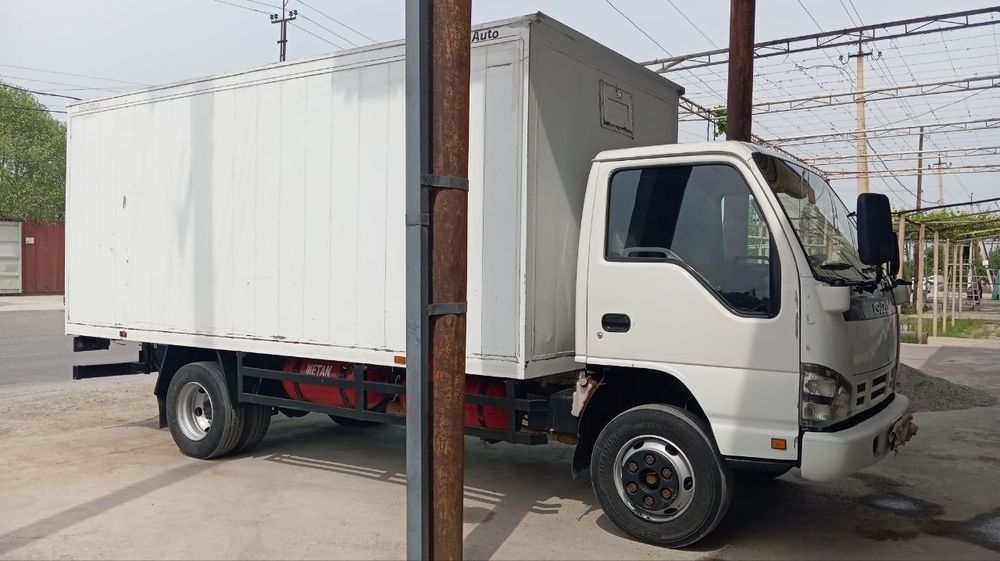 Исузу сотилади. 
Пробек 277минг холати яхши.Метан. Хужжатл