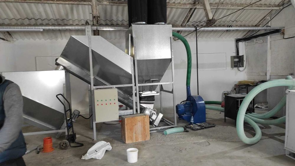 Micro FNC format din moara 15 kW, amestecator si distribuitor automat