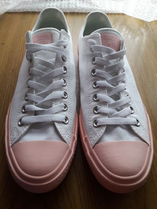Converse UK alb roz All Star Chuck Taylor Lunarlon - adidas Tenisi barbati