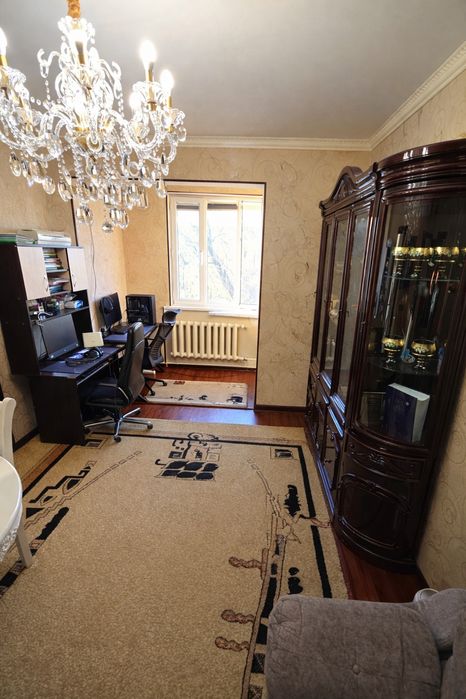 метро Максим Горький 2х комнатная с обстановкой