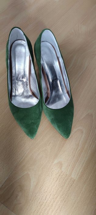 Pantofi stiletto noi