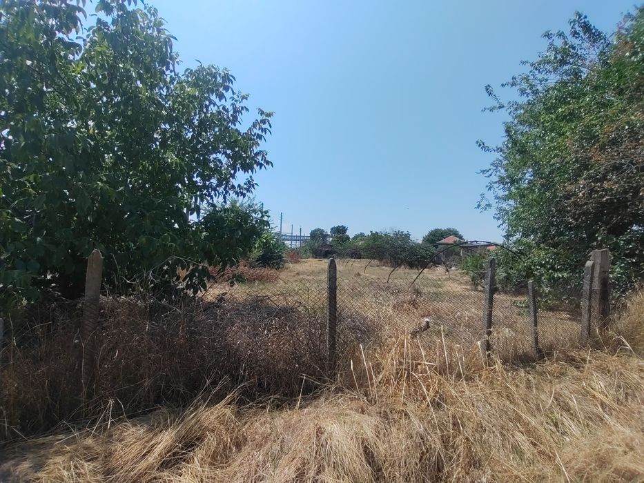 Продавам парцел в регулация