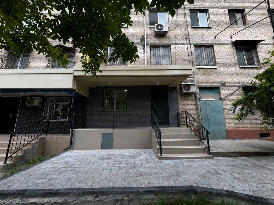 Срочно сдается нежилое ц13 лабзак 90м2