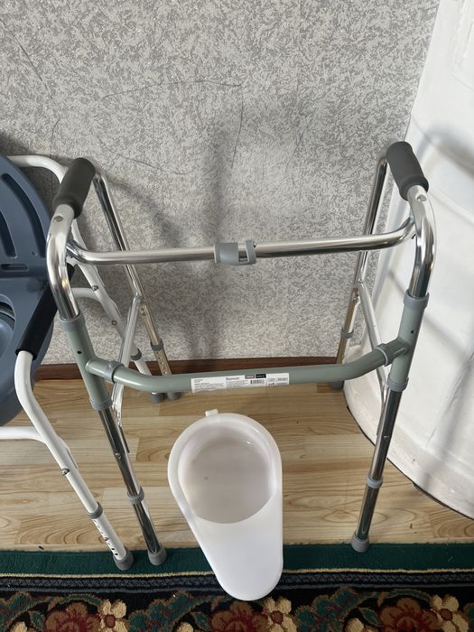 Продам Биотуалет и Ходунок