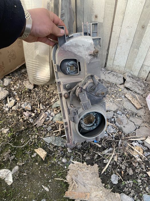 Фары на ниссан примерна Р10