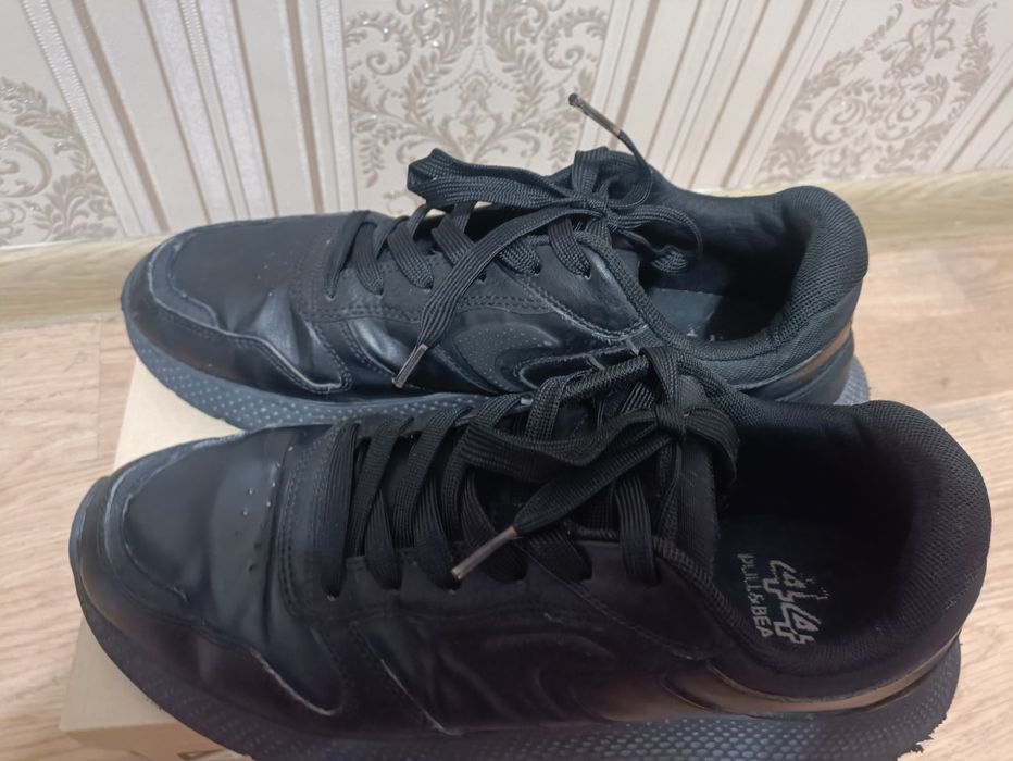 Кроссовки 44 размер