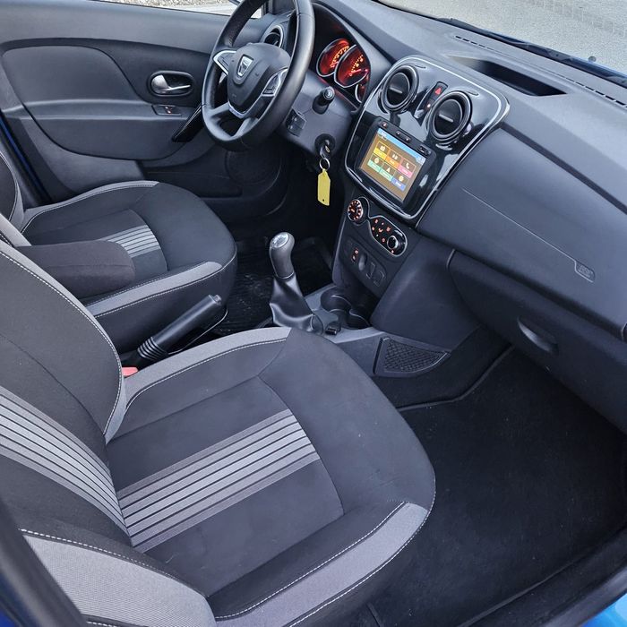 Dacia Sandero Stepway 2018 0898 benzina