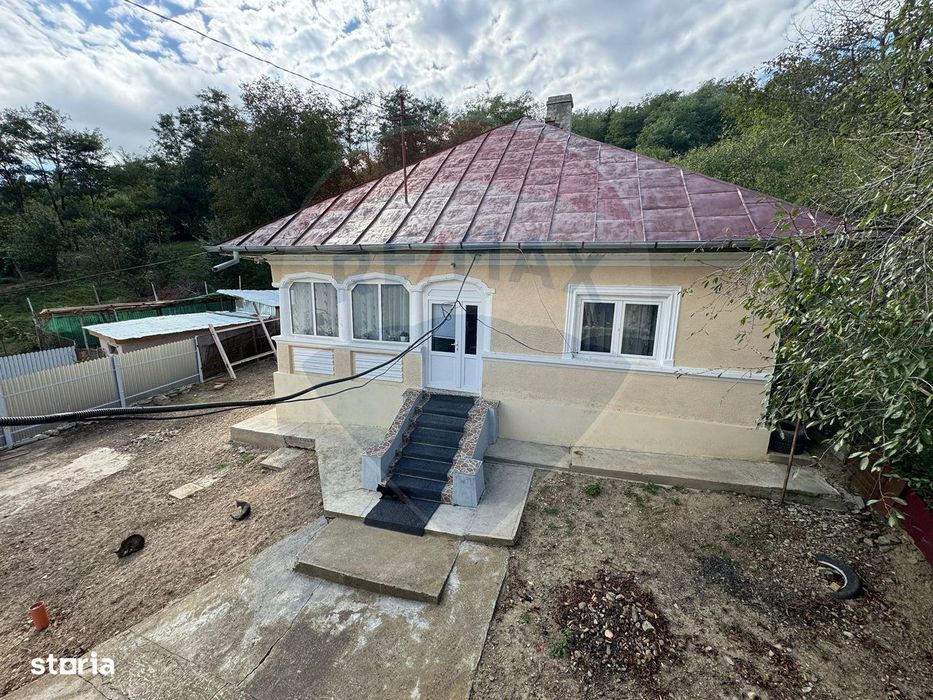 Casă  de vanzare -Orbic-Buhusi