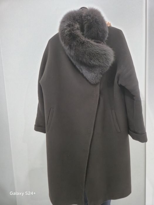 Демисезонные пальто 50-52 размер