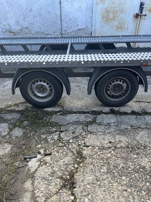 Двойна платфорва за автомобили