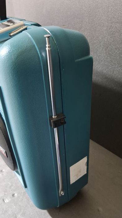 Radio Makita 18v si 220v 2 x 30 wati