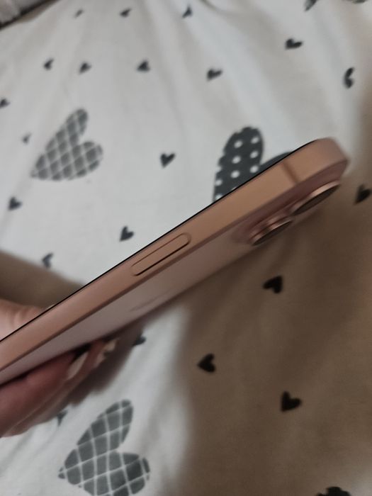 Телефон Iphone 15