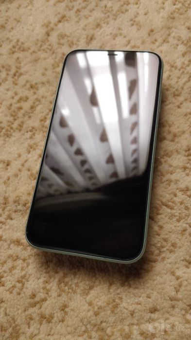 Iphone 11 xotirasi 128GB batare 72%
