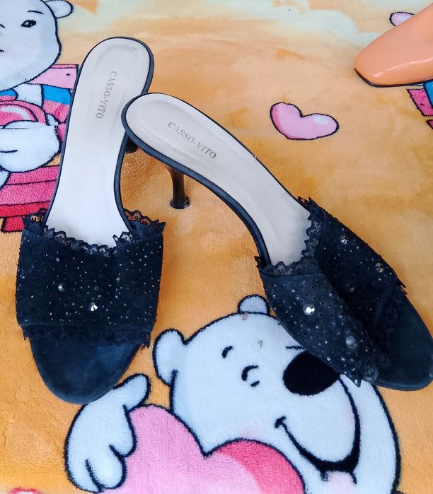 Продам обувь 34,35,37,41 и 42размера.