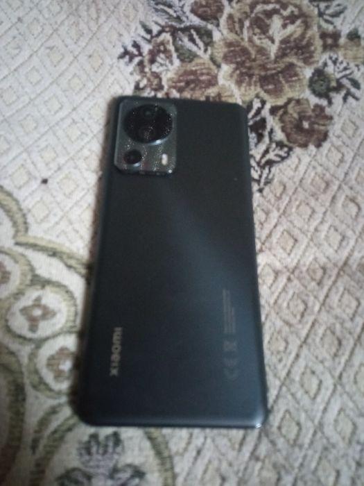 Продам телефоны срочно