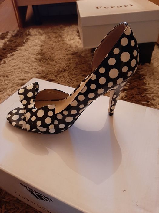 Туфли женские...