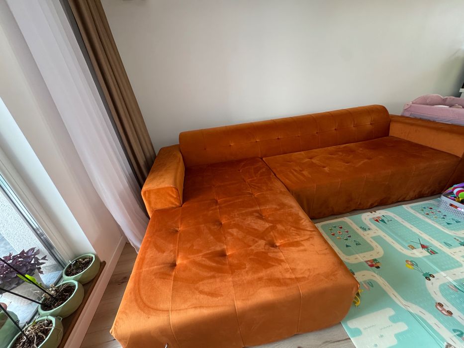 Canapea coltar - culoare portocaliu + lada depozitare