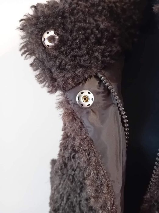 Teddy bear  елече на Asos Design.
С джобчета отстрани,