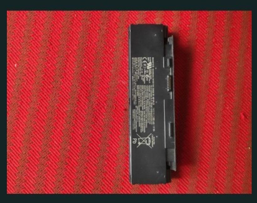 Acumulator de 5000 mAh pentru notebook, minilaptop Sony, în stare perfectă de funcționare.
