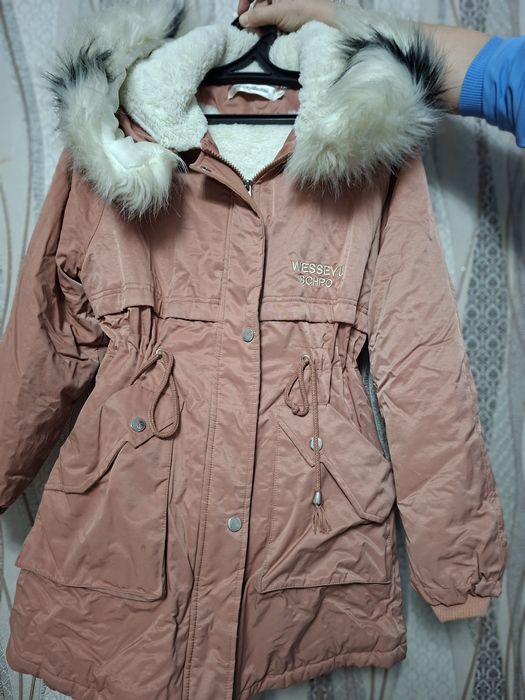 Продам куртку на 10 лет