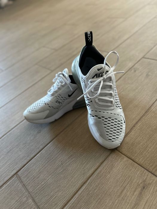 Nike Air Max 270 (White/Black)