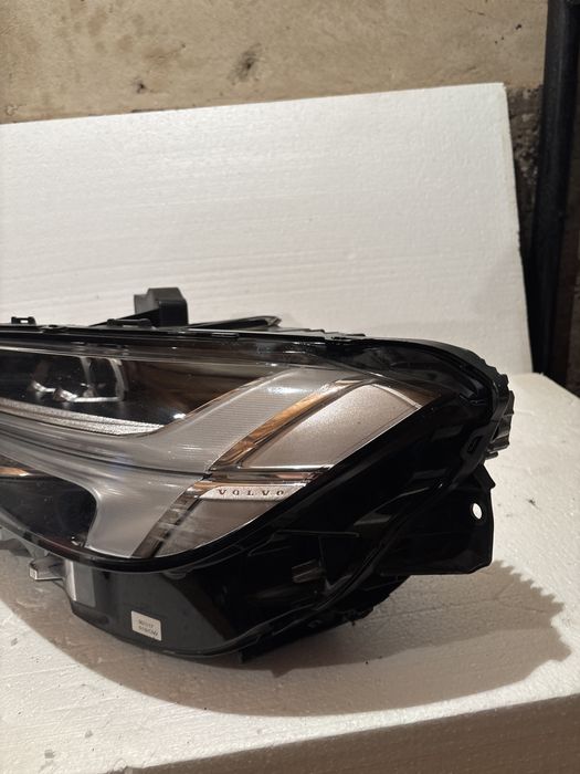 Ляв фар Vovlo V90 15г-23г