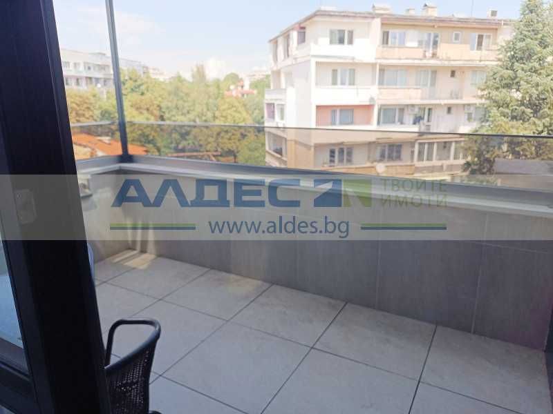 Дава се под наем Тристаен апартамент в София, Изток - 125 кв.м за 1275 € - Снимка #6