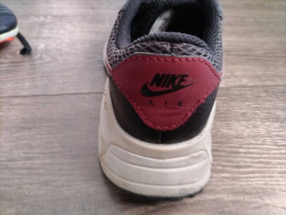 Маратонки nike airmax 36 номер