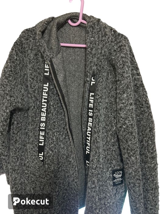 Продавам чисто ново палтенце 5 XL