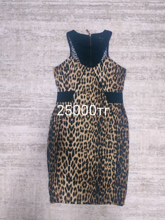 Продам платья нарядные