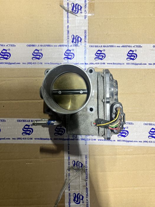 Топливная рампа с форсунками на LEXUS 2007 г.в