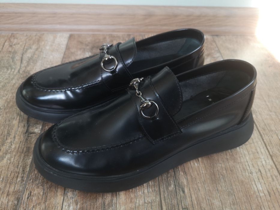 Обувки естествен лак, номер 35.5