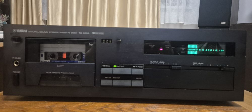 Akai, Yamaha, Pioneer, Sansui si Sony
