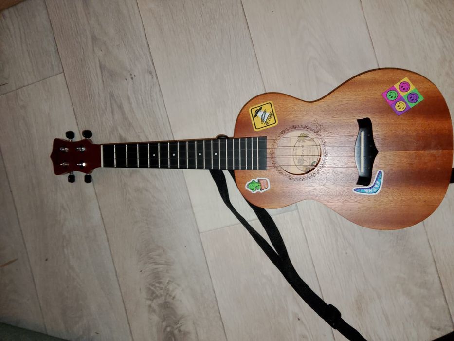 Укулеле концертная
