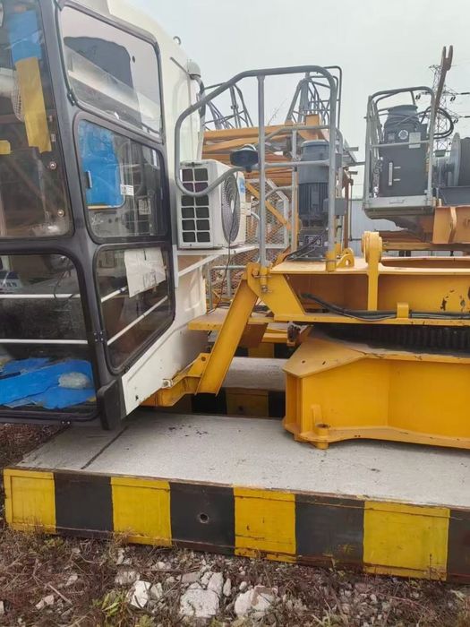 Minora kran zoomilon