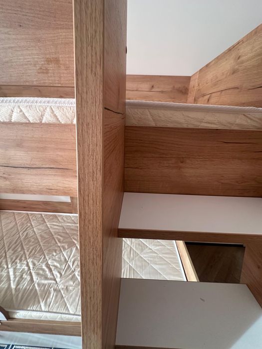 Двухярусная кровать