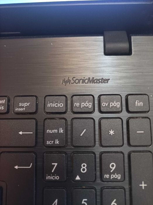 Лаптоп Asus sonic master