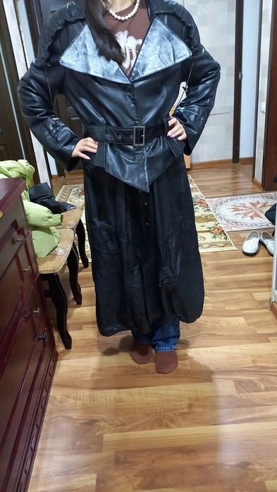 Плащ из итальянской кожи