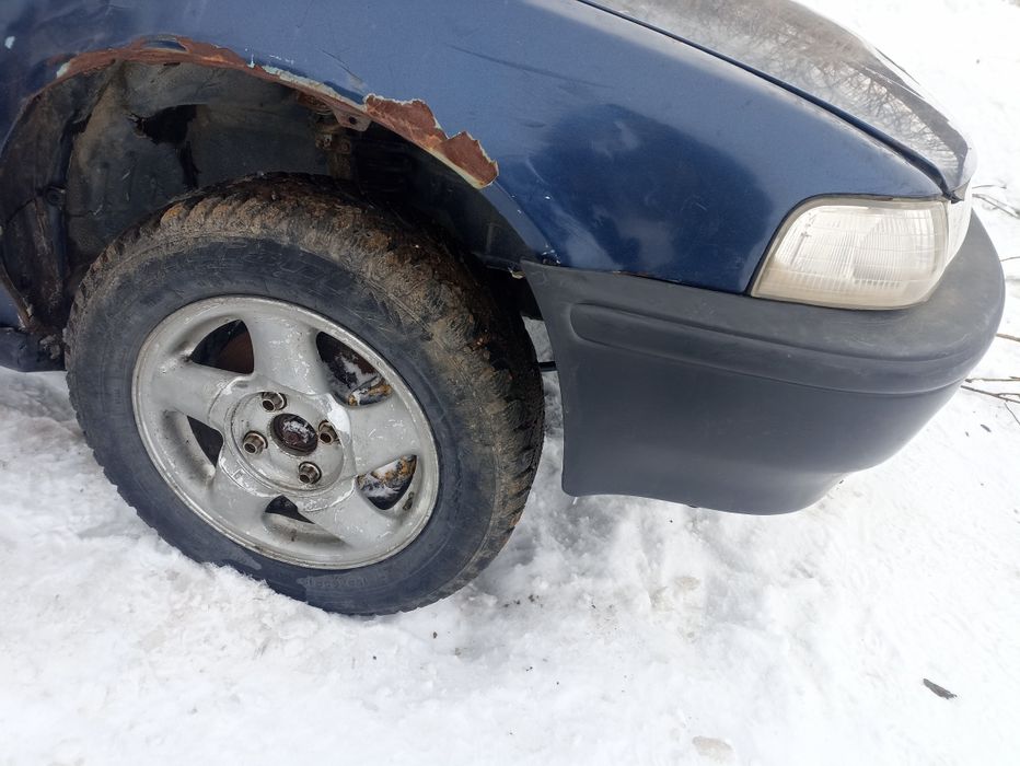 Хонда аккорд 92г 2.2 МКПП седан