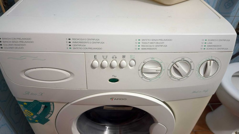 vand electrocasnice - masina de spalat rufe, combina frigorifica, congelator si aragaz
