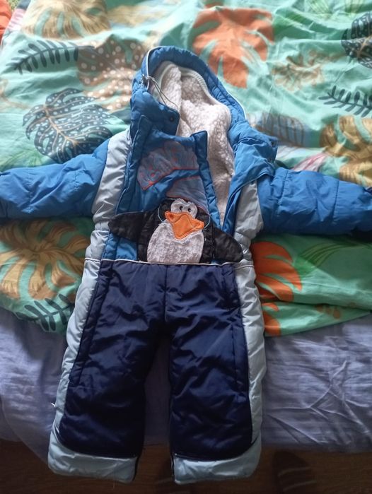 Продам детский комбинезон трансформер