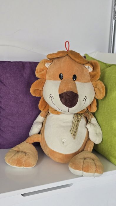 Големи плюшени играчки