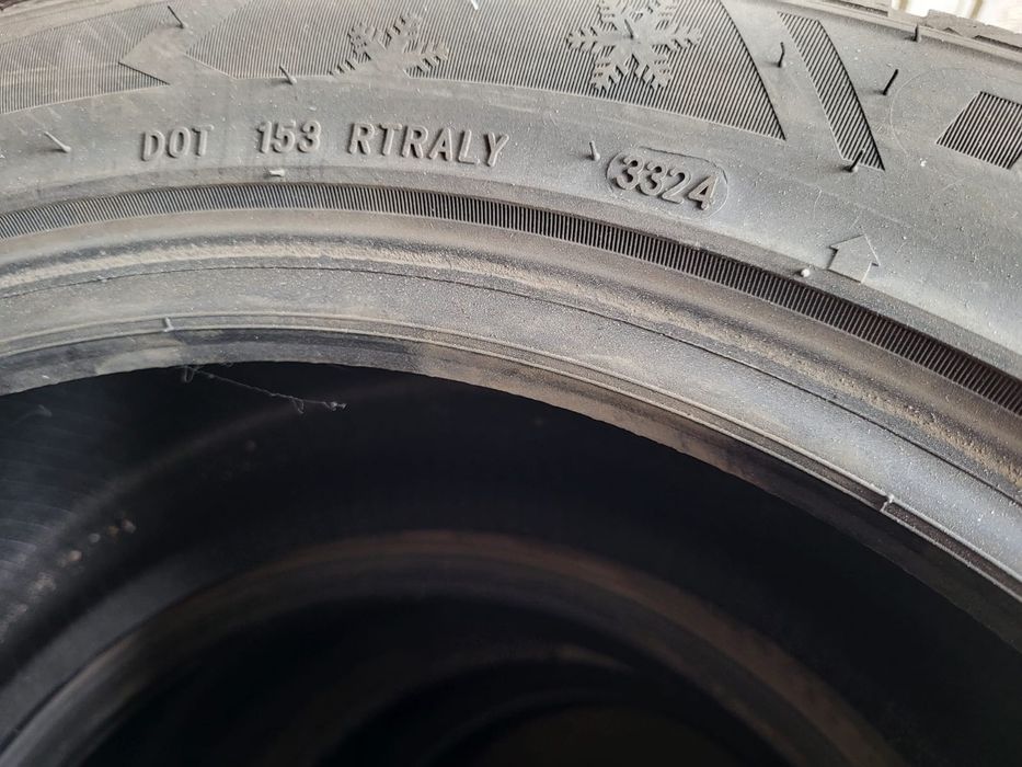 Продам шины, эксплуатировали 2месяца,нареканий нет.