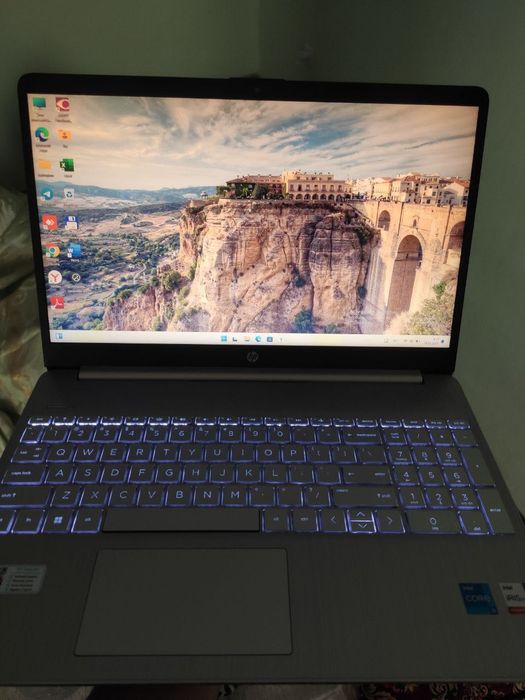 HP Noutbook srochna sotiladi pul zarur