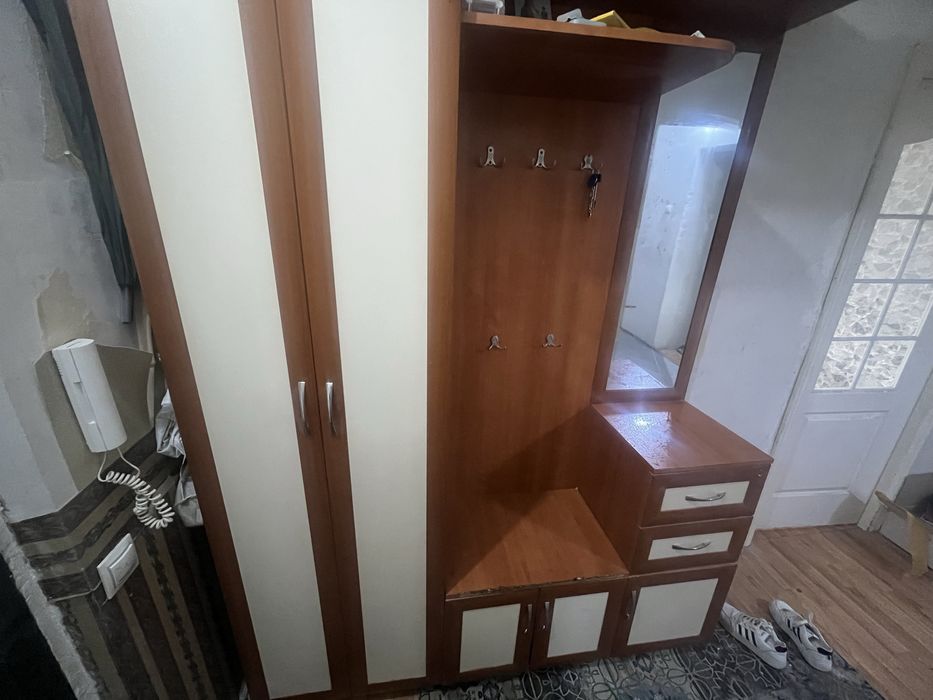 Прихожка хорошом сост