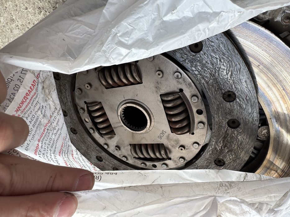 Притискател и феродо от Ауди А4 Б8 А4 b8 съединител