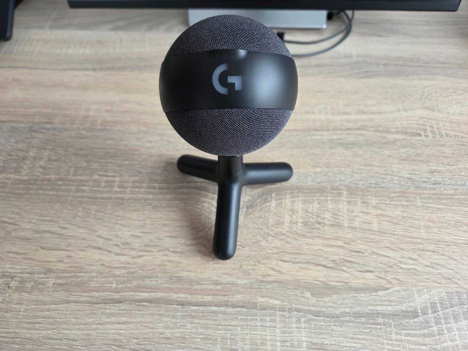 Logitech Yeti Orb – Геймърски USB микрофон с RGB Черен