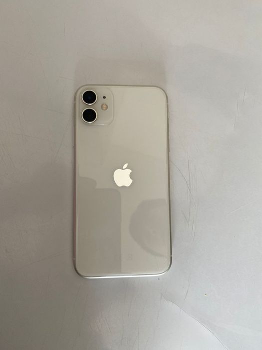 iphone 11 +адаптер шнур +2 чехлов