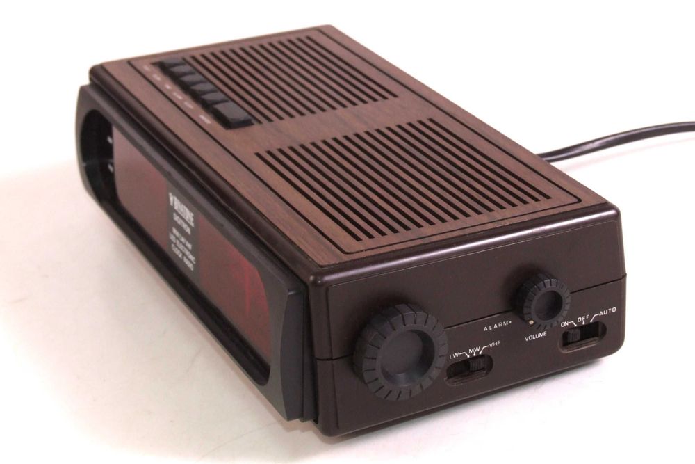 Radio - Ceas englezesc BINATONE (unde lungi, medii, ultrascurte)